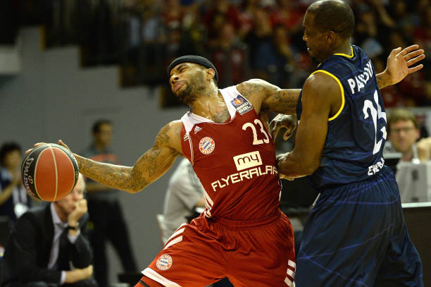 整个比赛中 整个比赛中