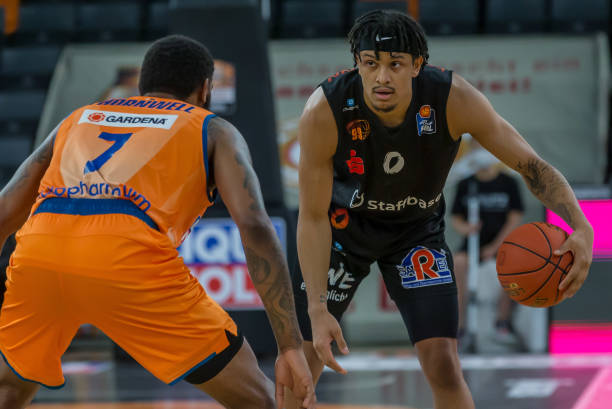 难以轻易被 难以轻易被